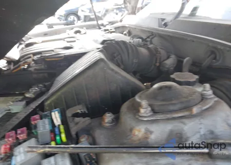 2004 Hyundai Sonata z USA, uszkodzony, nr VIN KMHWF25S74A084604